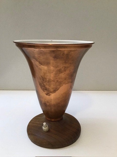 Mooie vintage tafellamp, koperen kelk op houten voet, Ophalen of Verzenden, Zo goed als nieuw, Minder dan 50 cm, Retro