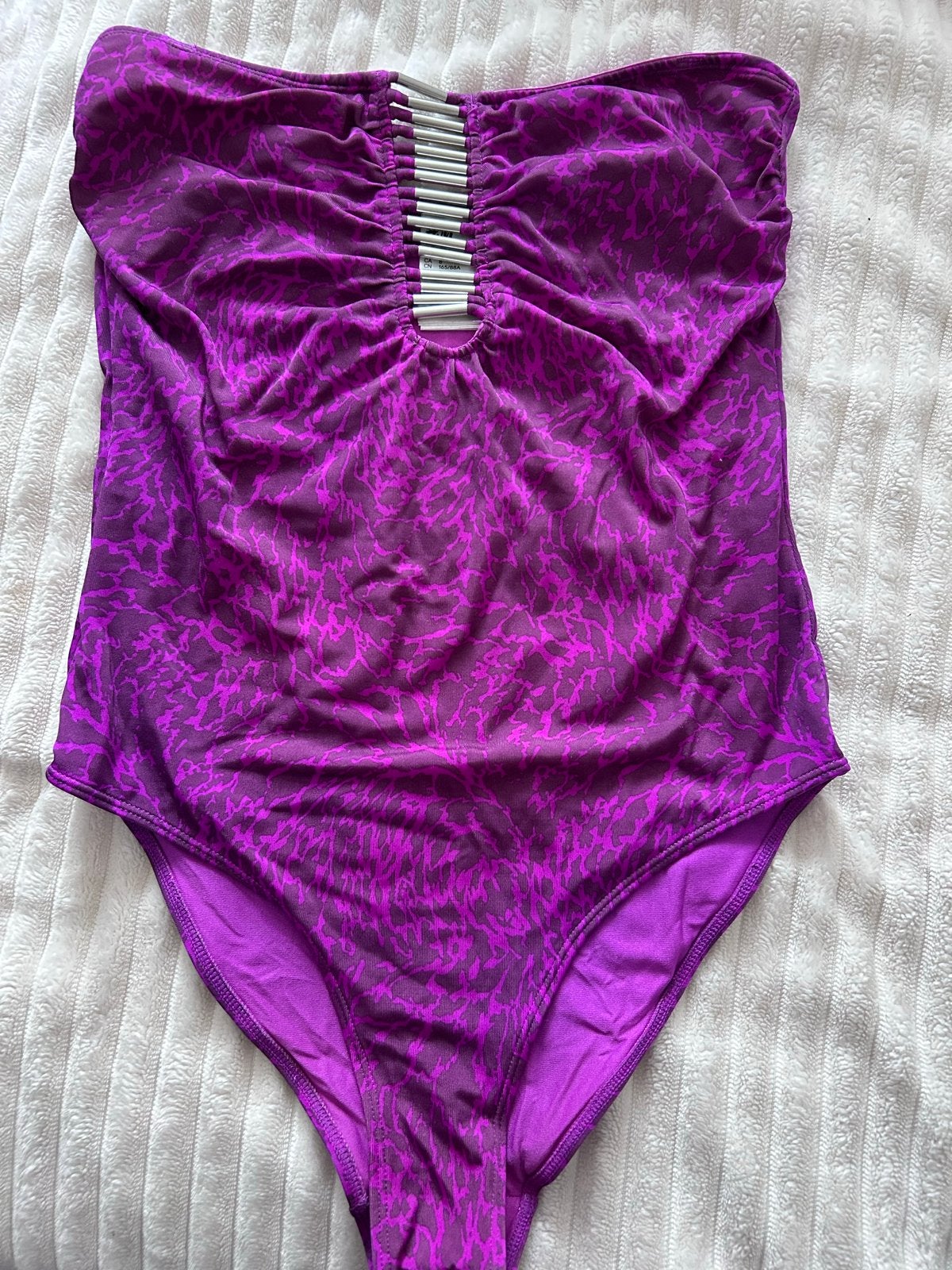 H&M Strapless Badpak Maat 38 Paars met Print, Kleding | Dames, Badmode en Zwemkleding, Ophalen of Verzenden, Zo goed als nieuw