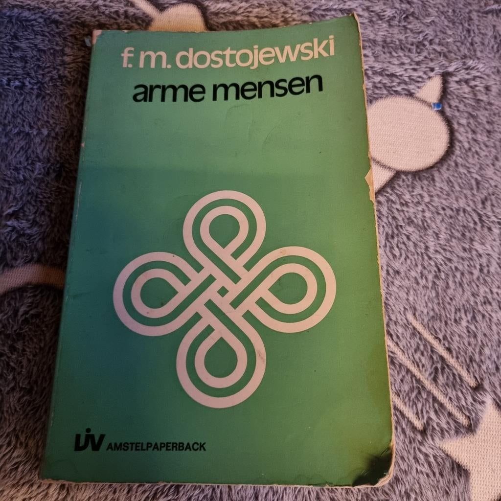 Arme Mensen - F.M. Dostojewski (Amstelpaperback), Ophalen of Verzenden, Gelezen, F.M. Dostojewski, Europa overig