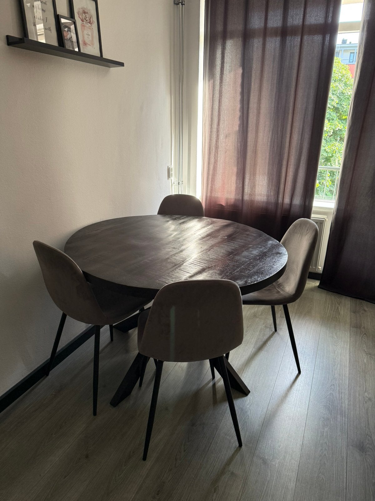 Mango houten eettafel met 4 stoelen, Ophalen, Rond, 50 tot 100 cm, Zo goed als nieuw