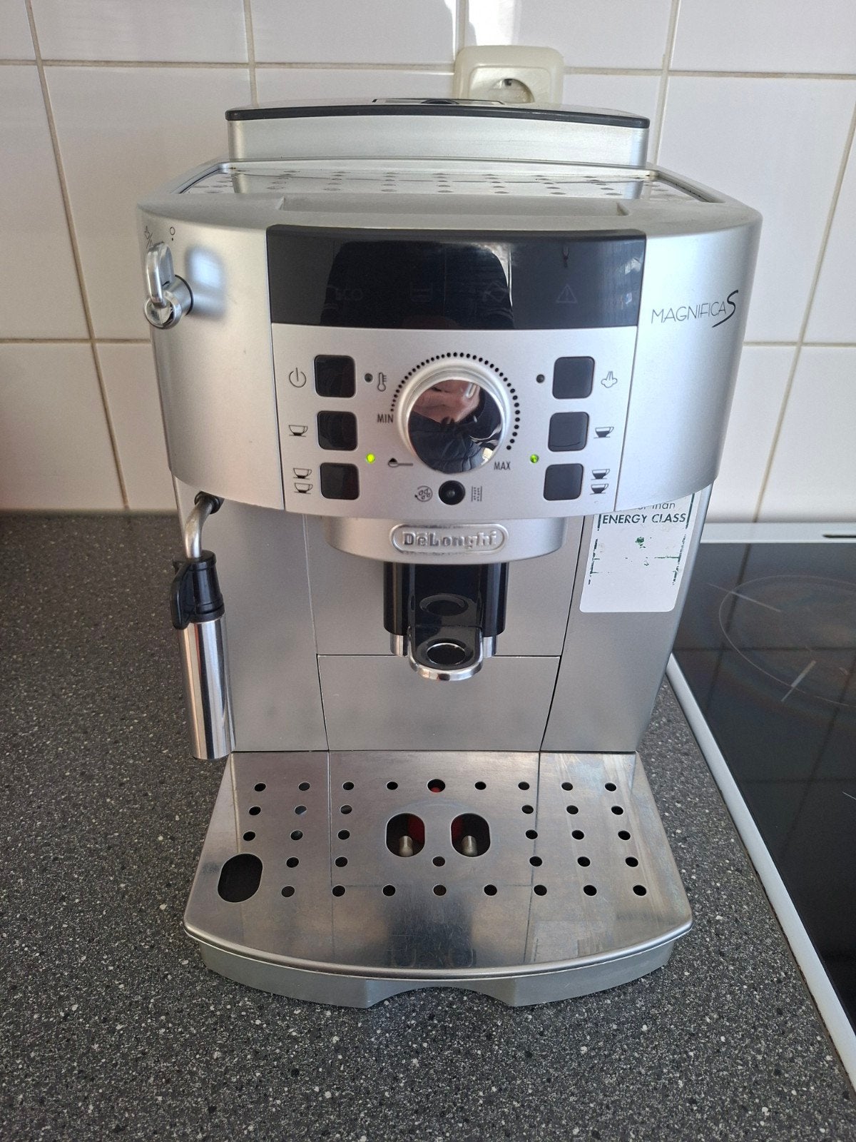 DeLonghi Magnifica S volautomatische espressomachine, Gebruikt, 10 kopjes of meer, Koffiemachine, Ophalen of Verzenden