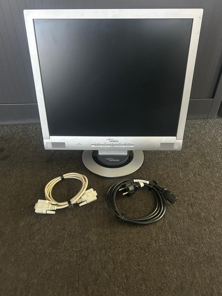 Fujitsu Siemens monitor, Computers en Software, Monitoren, Ophalen, Gebruikt, Kantelbaar, Overige resoluties