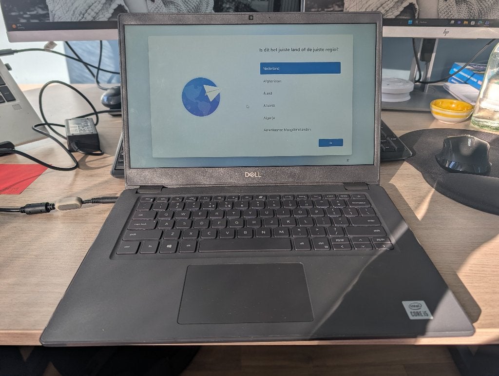Dell Latitude 3410 Laptop Intel Core i5 Met Oplader, Ophalen, Qwerty, 8 GB, Minder dan 2 Ghz