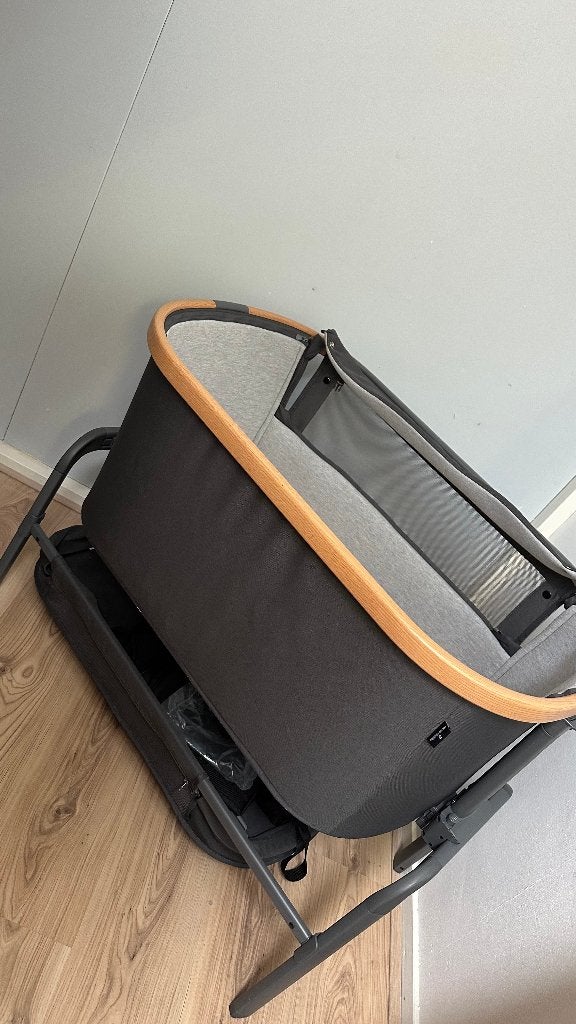 Z.G.A.N. Maxi-Cosi Iora Co-sleeper (incl. matras & tas), Kinderen en Baby's, Babywiegjes en Ledikanten, Ophalen, Zo goed als nieuw