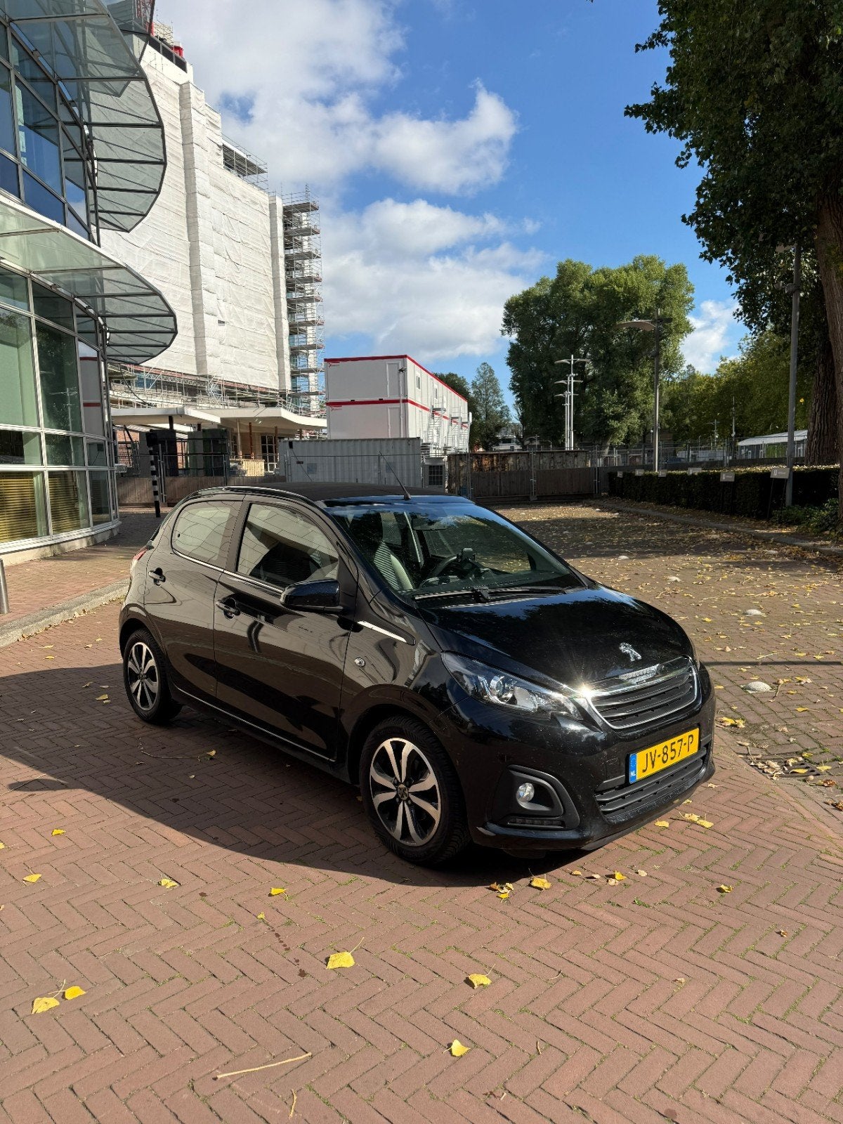 Peugeot 108 Cabrio 1.0 12V E-vti 51KW 5DR 2016 Zwart, Voorwielaandrijving, 4 stoelen, Zwart, Origineel Nederlands