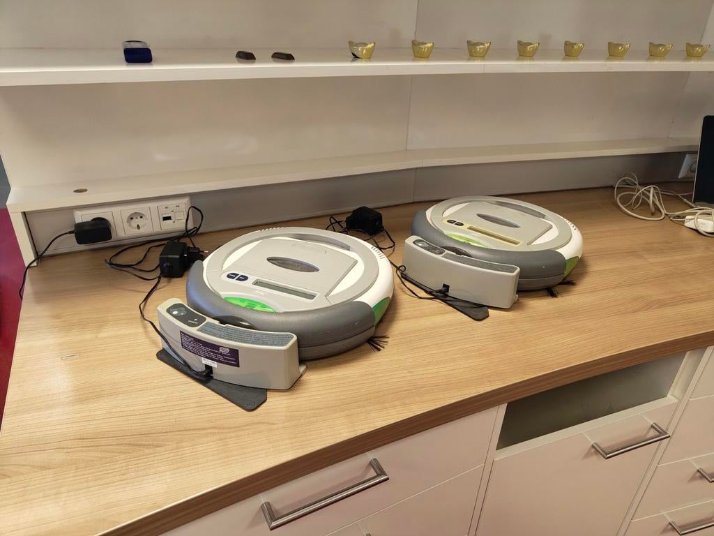 2 QUIGG Robotstofzuigers - Werken nog!, Witgoed en Apparatuur, Stofzuigers, Ophalen of Verzenden