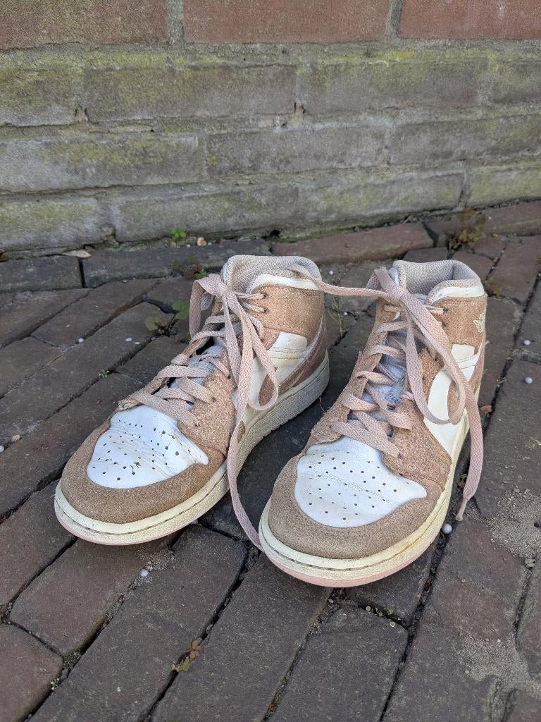 Roze Nike Jordan maat 37.5, Kinderen en Baby's, Kinderkleding | Schoenen en Sokken, Ophalen, Gebruikt, Meisje, Schoenen