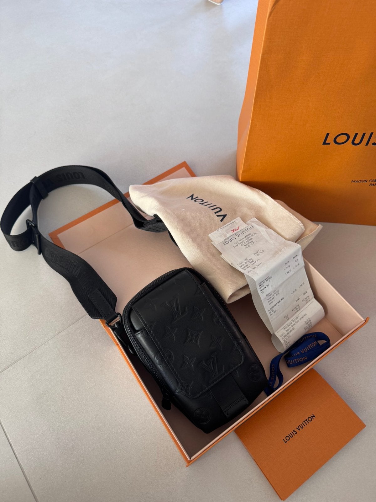 Louis Vuitton M81323 Double Phone Pouch – Nieuw – Full Set, Zwart, Zo goed als nieuw, Leer, Ophalen