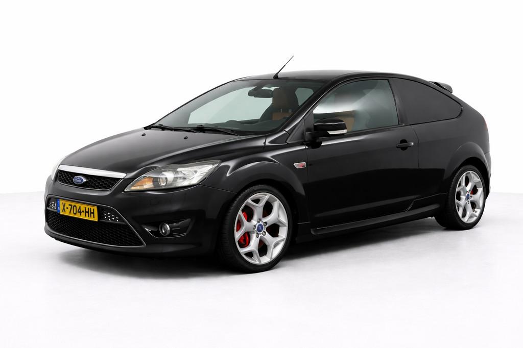 Ford Focus 2.5 ST 225PK Recardo NIEUWE APK!, Auto's, Euro 5, Gebruikt, Electronic Stability Program (ESP), Zwart