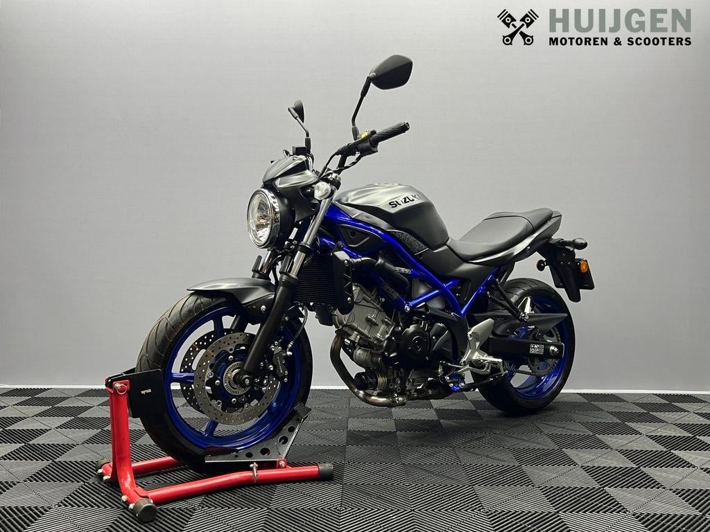 SUZUKI SV 650 ( 1600Km / bj 2022), Motorrijbewijs A, Bedrijf, Onbekend, Sport