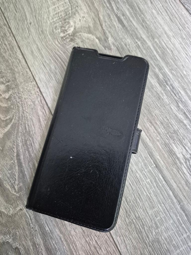 Zwart Flipcase Hoesje voor Smartphone - Gebruikt, Ophalen of Verzenden, Gebruikt, Flipcase