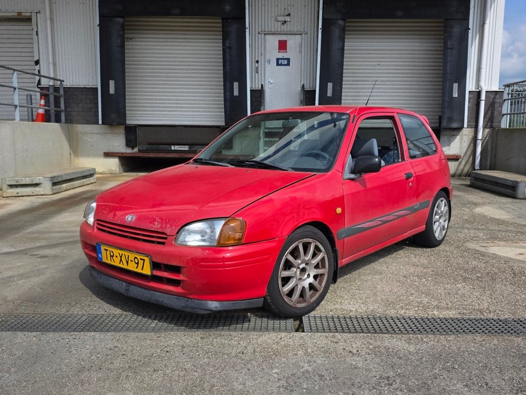 Toyota Starlet 1.3-16V XLi goed onderhouden, Gebruikt, 4 cilinders, Starlet, 400 kg