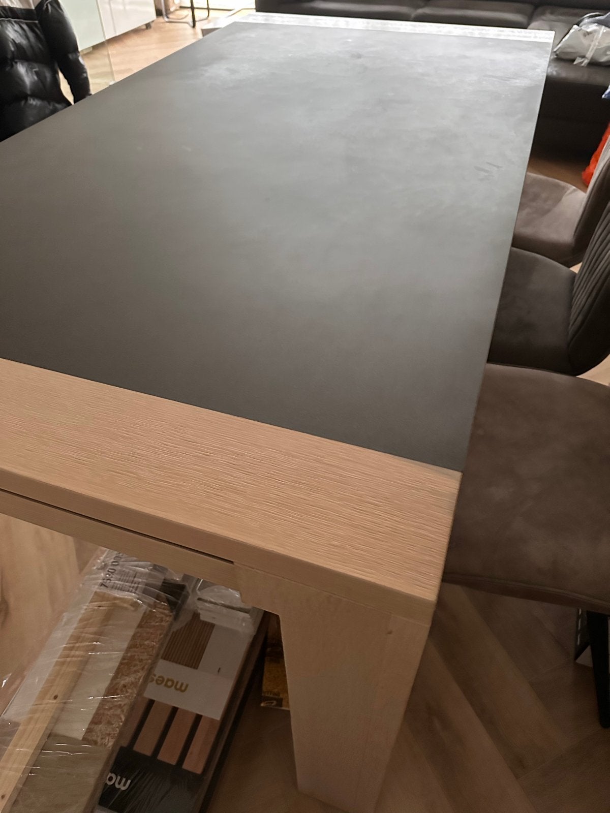 Moderne eettafel met 6 stoelen - Zo goed als nieuw, Huis en Inrichting, Tafels | Eettafels, Ophalen, 50 tot 100 cm, Zo goed als nieuw