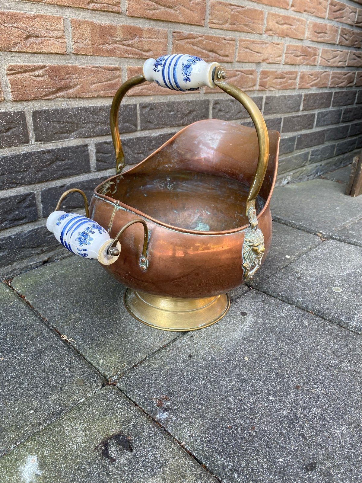Antieke Koperen Kolenkit met Porseleinen Handvatten, Ophalen, Koper