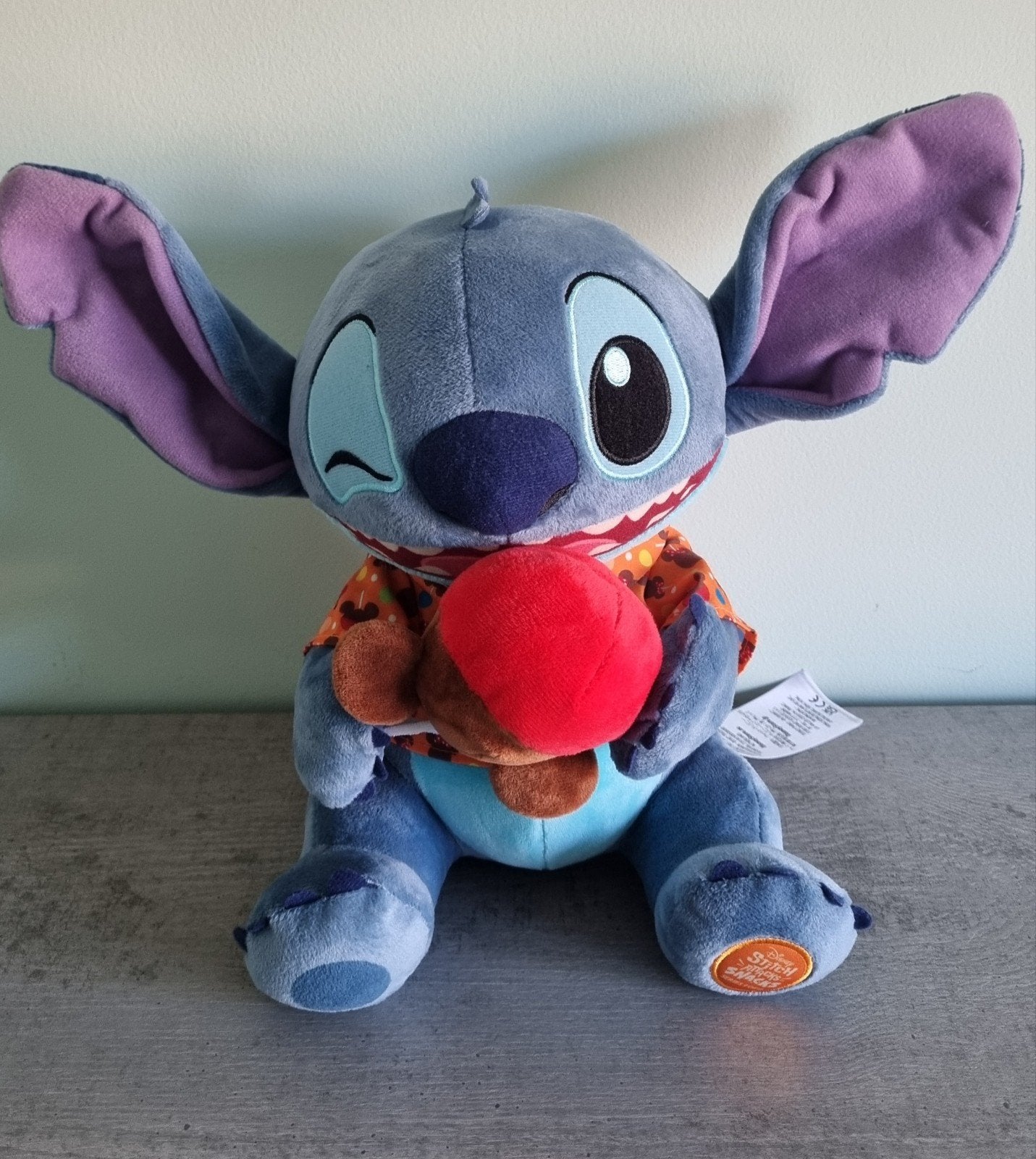 Disneyland Parijs Stitch Attack knuffel appel Limited Releas, Ophalen of Verzenden
