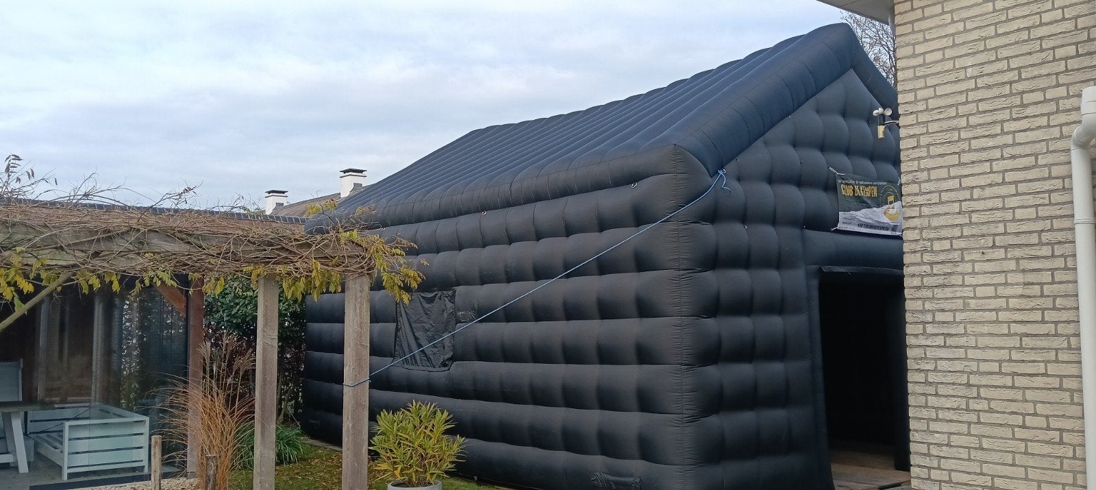 Opblaasbare partytent 6x6 huren voor jouw feest of evenement, Tuin en Terras, Partytenten, Ophalen of Verzenden