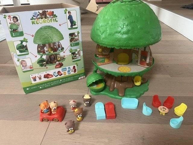 Klorofil magische speelboom met extra popppetjes, Ophalen of Verzenden, Zo goed als nieuw, Poppenhuispop