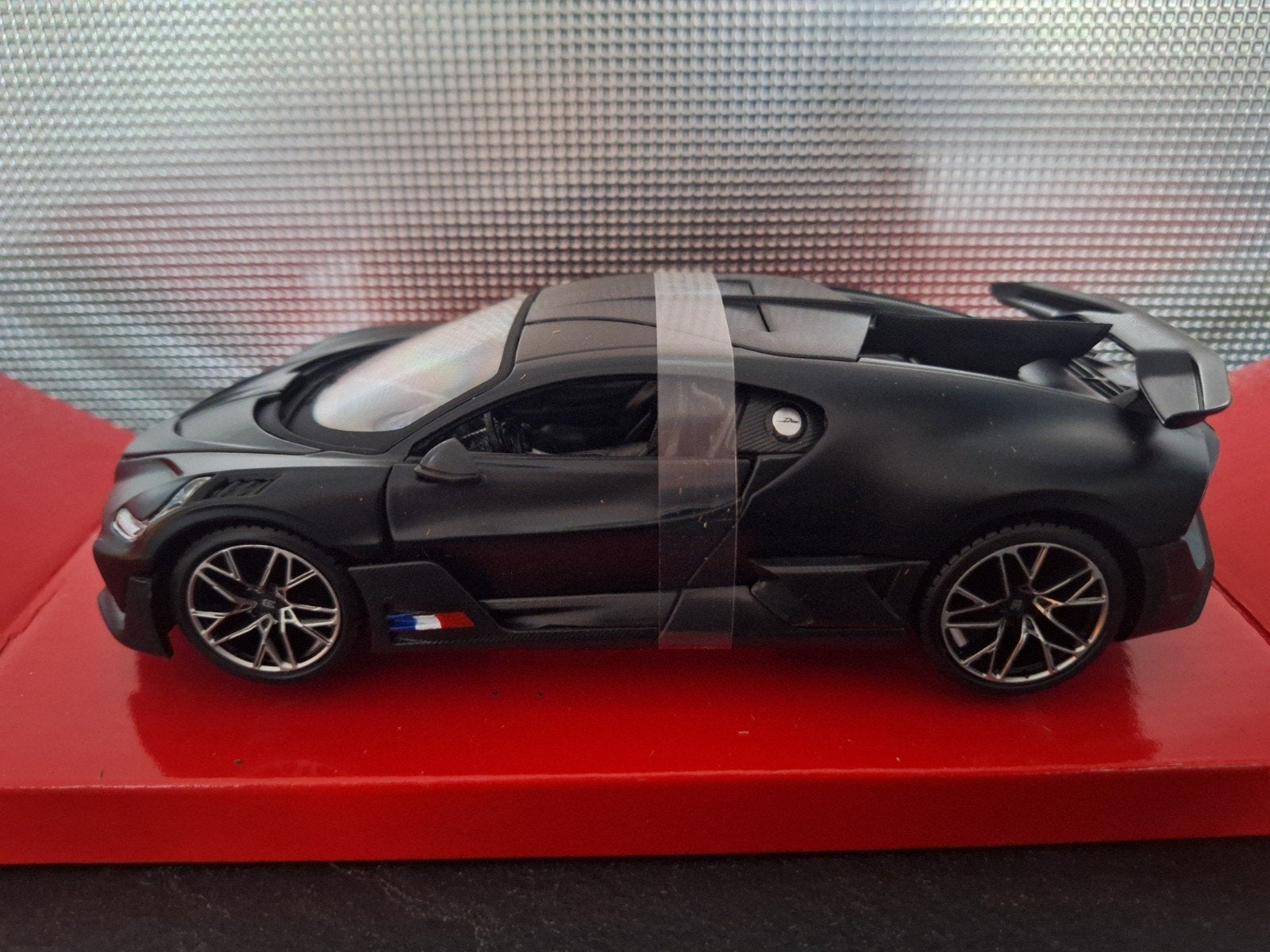 Bugatti Divo Matt Black Schaal 1:24, Maisto, Auto, Nieuw, Ophalen of Verzenden