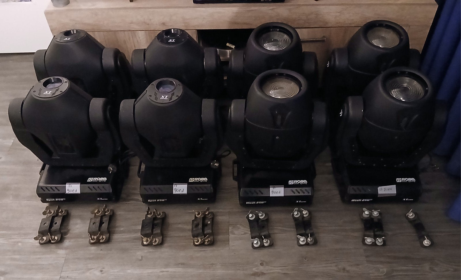 8 Robe Spot & Wash 250XT XT series lampen met beugels, Ophalen, Gebruikt, Licht, Kleur