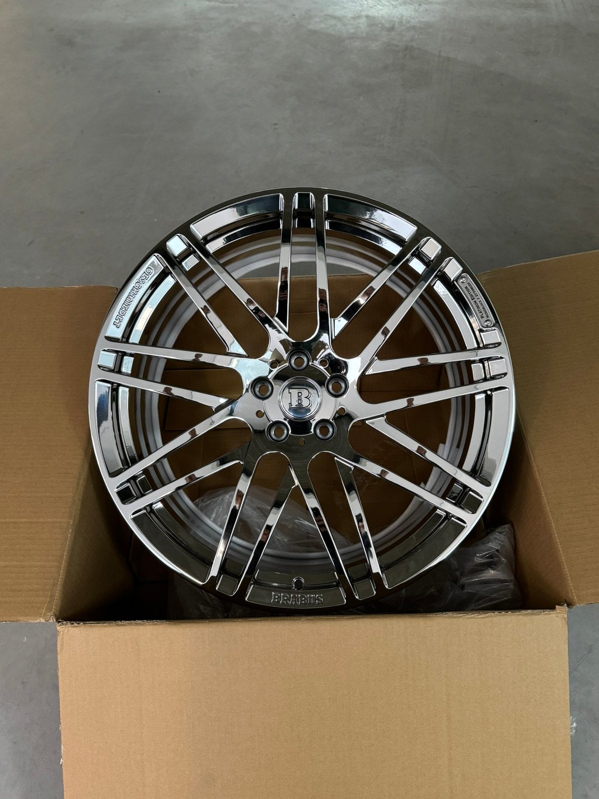 BRABUS Monoblock F Platinum Edition 21” – Nieuwstaat, Gebruikt, 255 mm, Velg(en), Zomerbanden