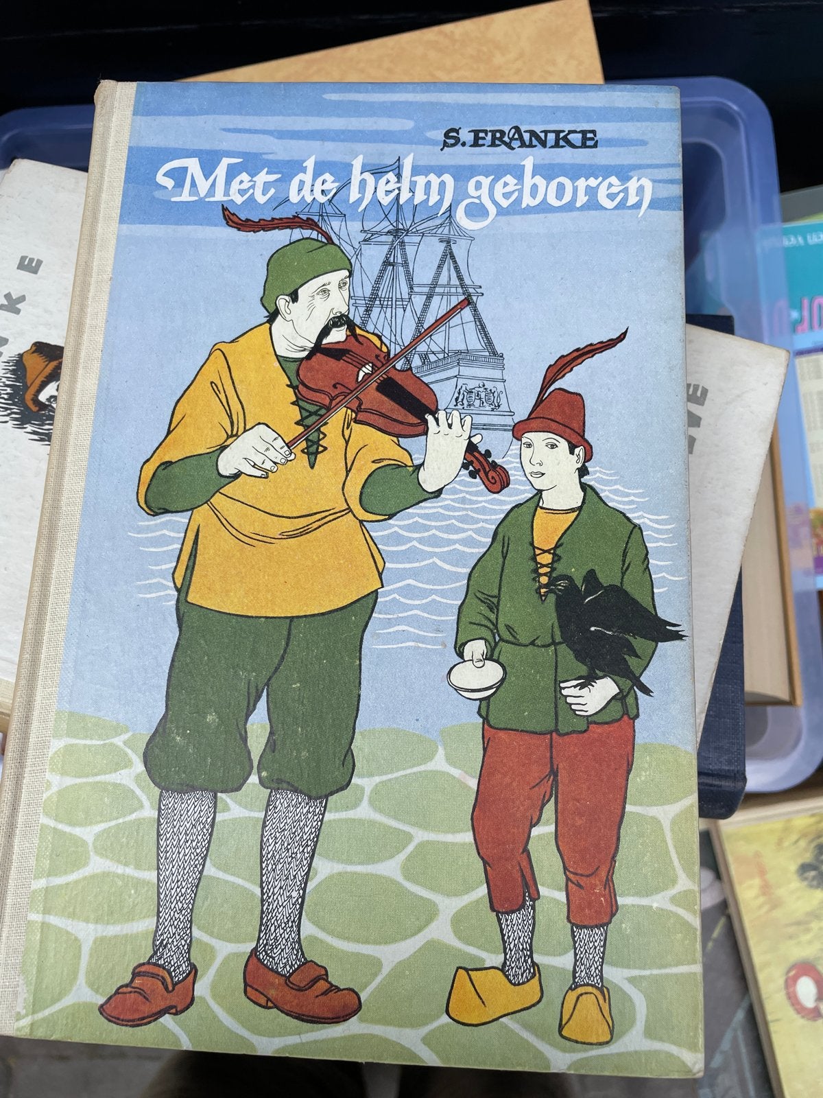 Met de helm geboren - S. Franke (1949), Ophalen of Verzenden, Gelezen, Fictie algemeen