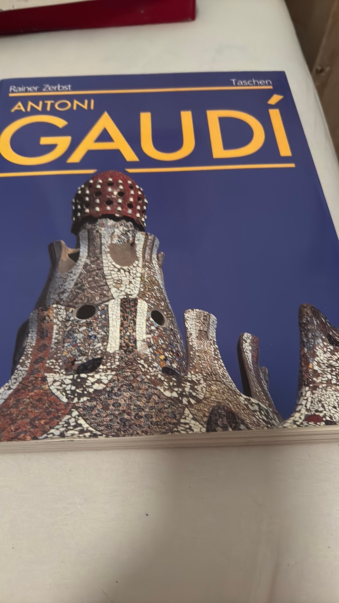 Antoni Gaudi, Ophalen, Zo goed als nieuw