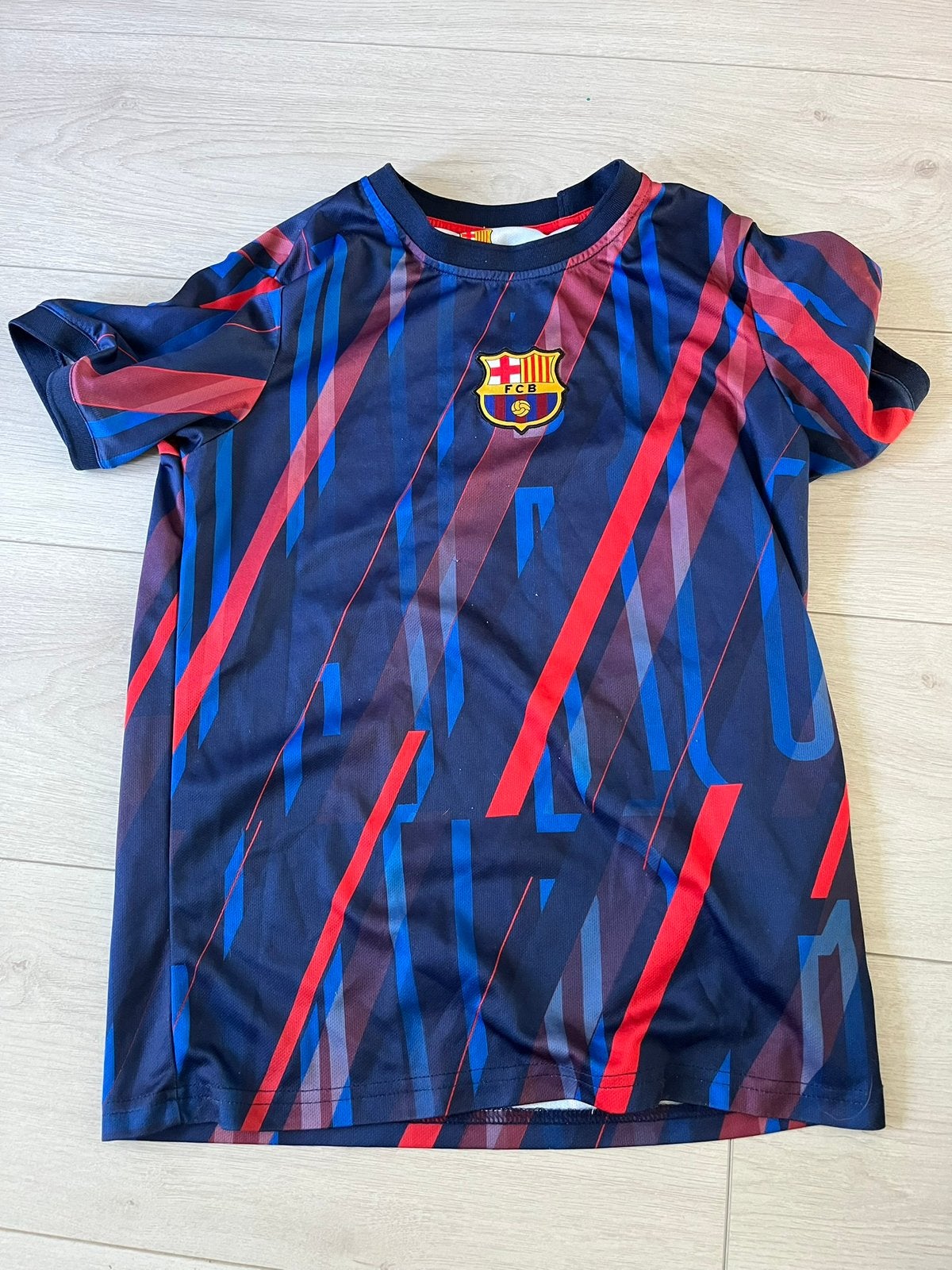 Barcelona shirt maat 164, Ophalen of Verzenden, Zo goed als nieuw, Jongen, Sport- of Zwemkleding