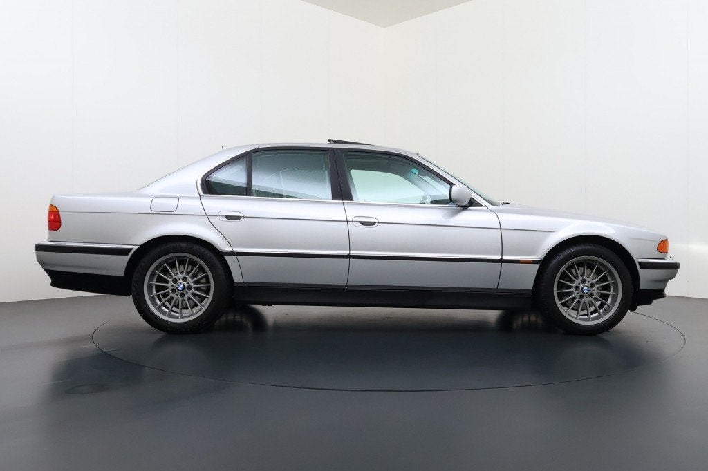 Bmw 7-SERIE 735I EXEC.HIGH-LINE v8 Automaat 175Kw Youngtimer, foto 6