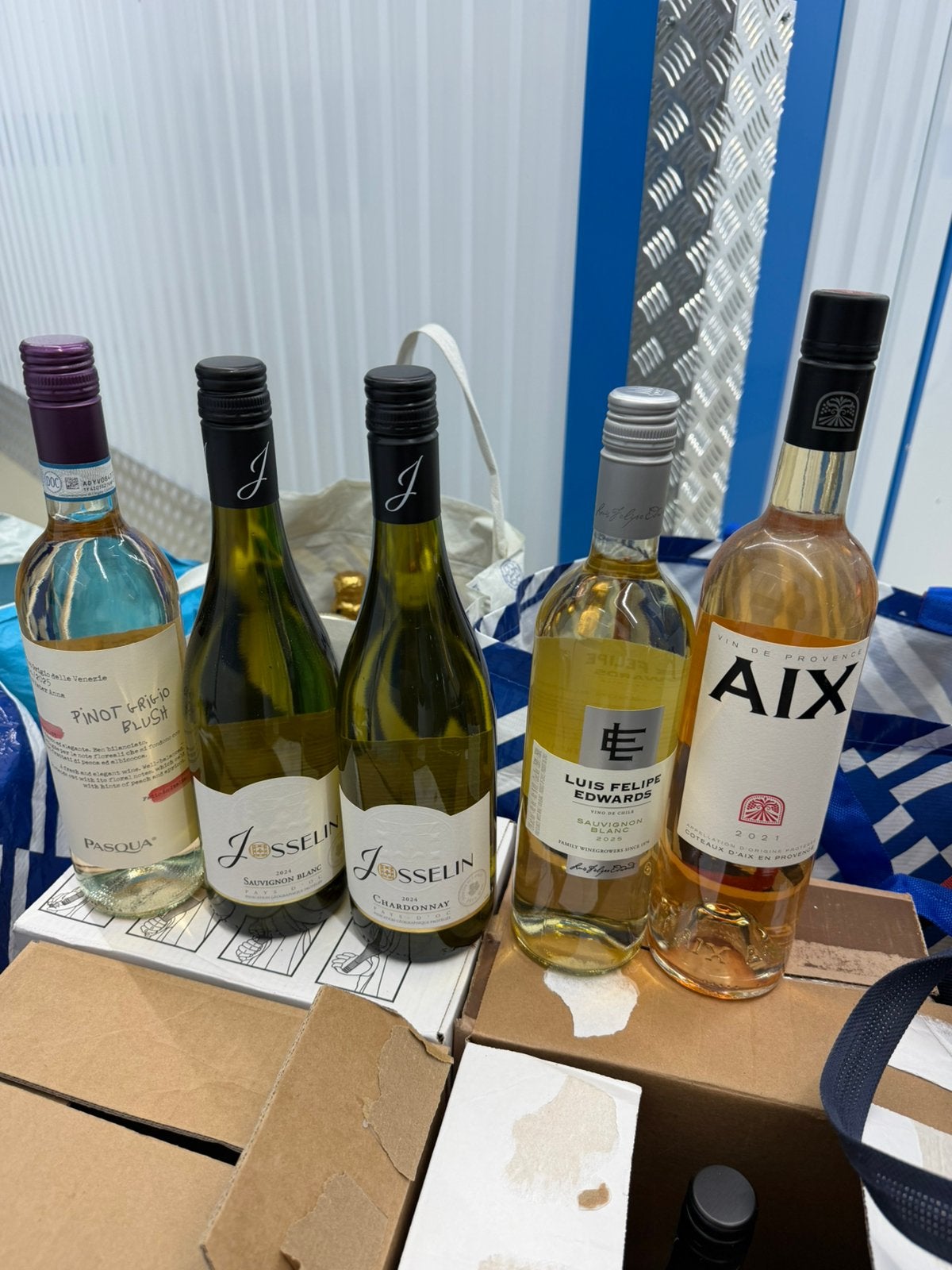 Partij wijn, rose en prosecco, Ophalen, Zo goed als nieuw, Frankrijk