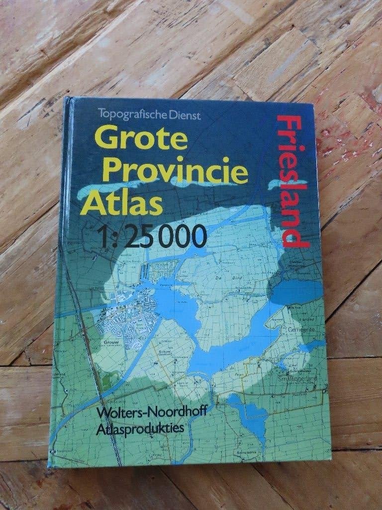 Grote provincie atlas van Friesland., Ophalen of Verzenden, 20e eeuw of later, Gelezen
