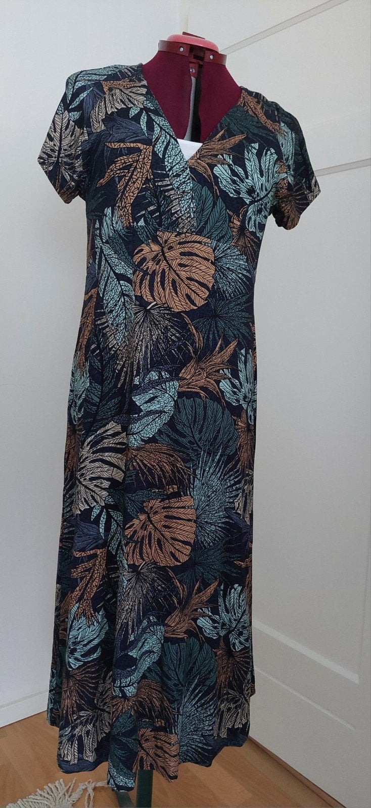 Enjoy midi-jurk maat xl, Kleding | Dames, Verzenden, Nieuw, Maat 46/48 (XL) of groter, Onder de knie