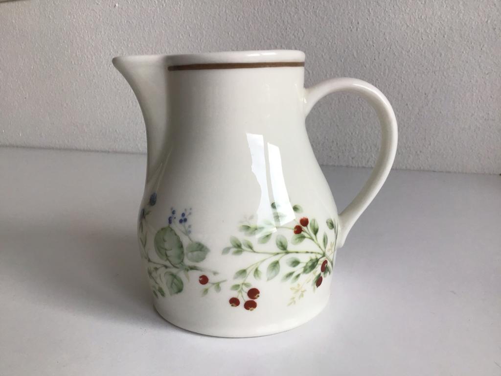 Melkkan kan Royal Albert Bitter Sweet Country Garden - NIEUW, Ophalen of Verzenden, Nieuw, Keramiek