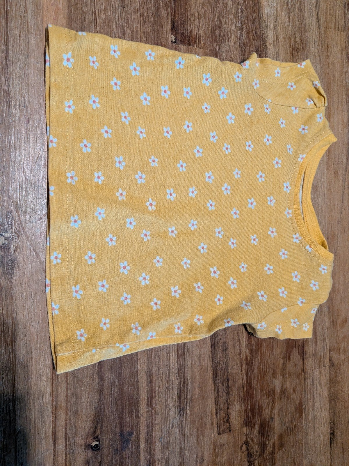 Geel shirtje met bloemetjes maat 62, Gebruikt, Meisje, Ophalen of Verzenden, Primark