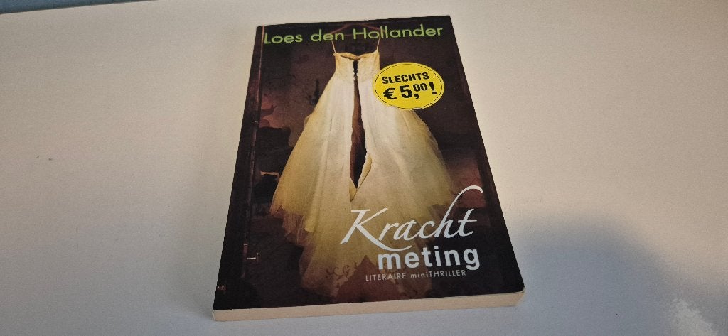 Loes den Hollander – Krachtmeting, Boeken, Ophalen of Verzenden, Gelezen, Loes den Hollander, Nederland