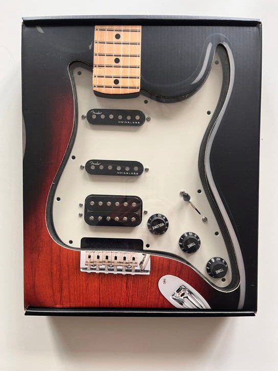 Fender Pre-Wired Stratocaster Pickguard HSS Noiseless, Ophalen of Verzenden, Nieuw, Overige typen, Met (piezo-)element