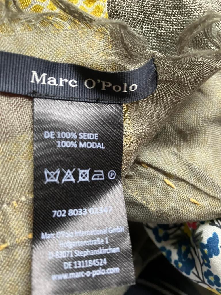 Marc O’ Polo. Sjaal. Shawl. 100% zijde. Groen. Geel. Zijde., Ophalen of Verzenden, Zo goed als nieuw, Maat 46/48 (XL) of groter