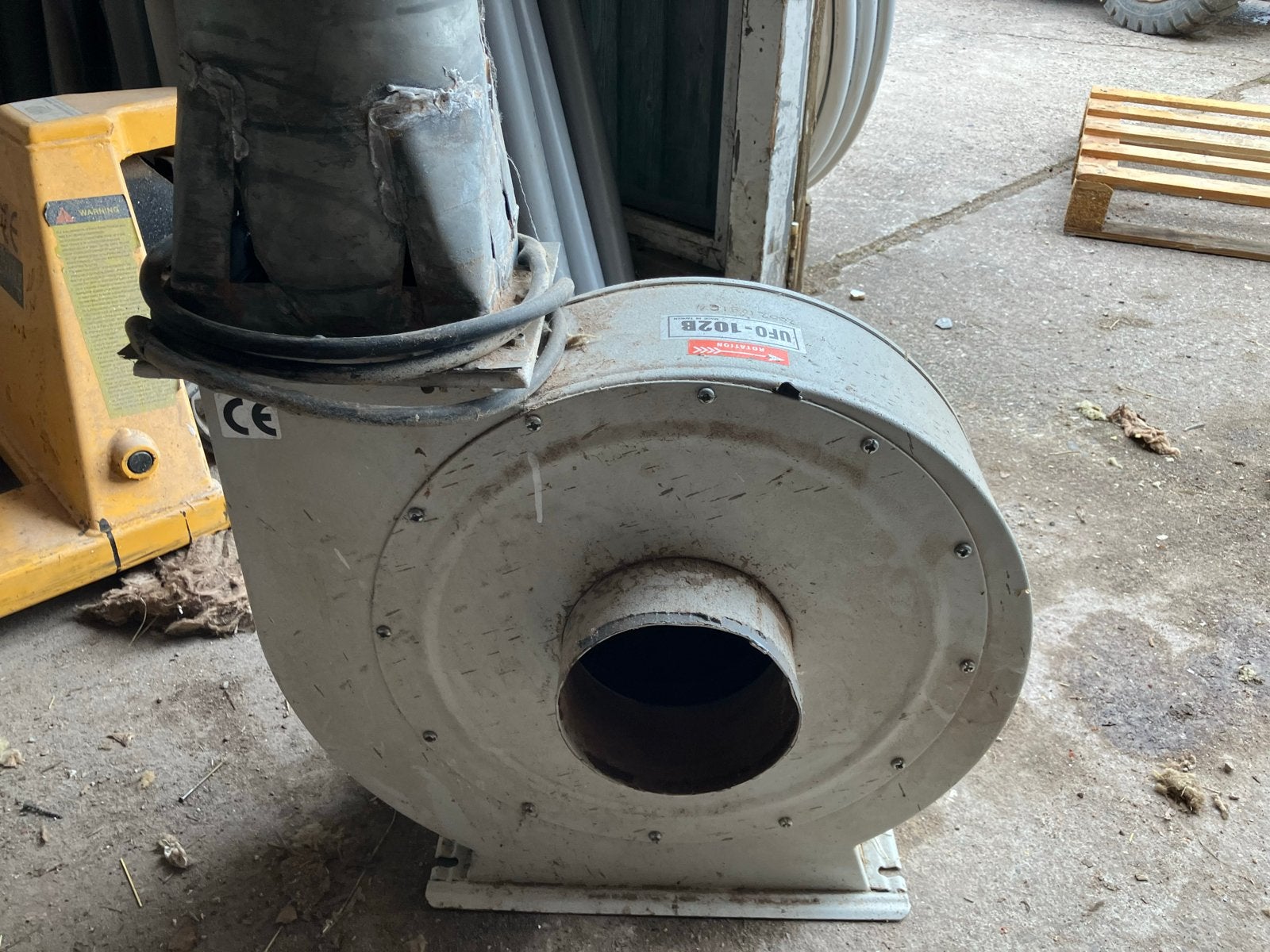 Afzuiger UFO-102B 380V - Industriële Ventilator, Ophalen, Gebruikt, Afzuiger