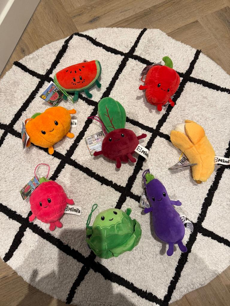 Nieuw 8x Lidl Mini's groente fruit (2026) knuffel collectabl, Overige typen, Nieuw, Ophalen of Verzenden, Rood