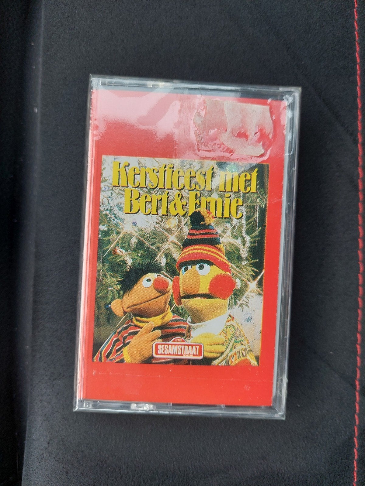 Kerstfeest met Bert & Ernie nieuw Wit Cassettebandje, Cd's en Dvd's, Ophalen, Kinderen en Jeugd, 1 bandje, Origineel