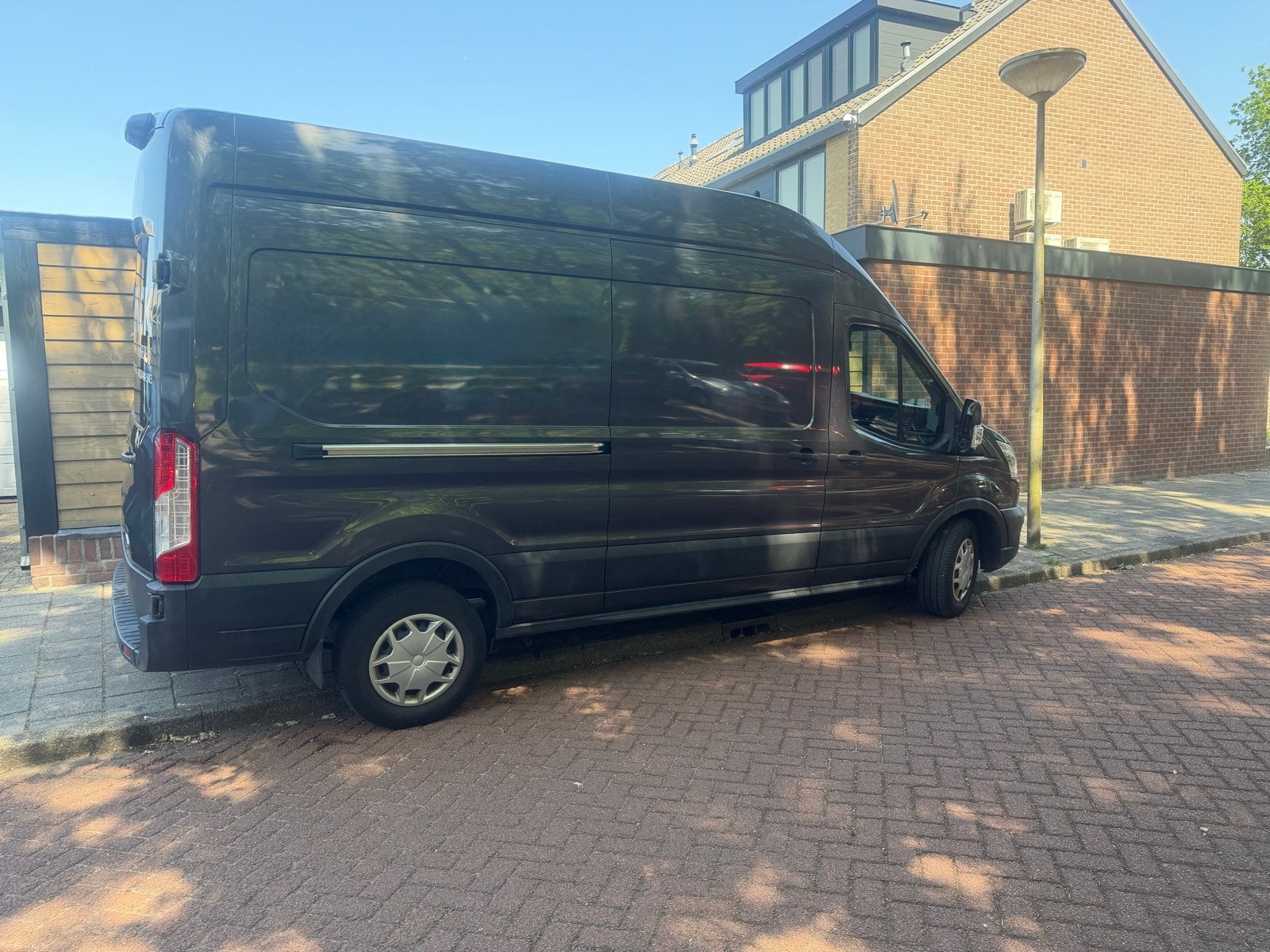 Ford Transit GB 350 L3h3 Tdci 130pk FWD 2021 Grijs, Auto's, Bestelauto's, Voorwielaandrijving, 15 km/l, 1995 cc, Zwart