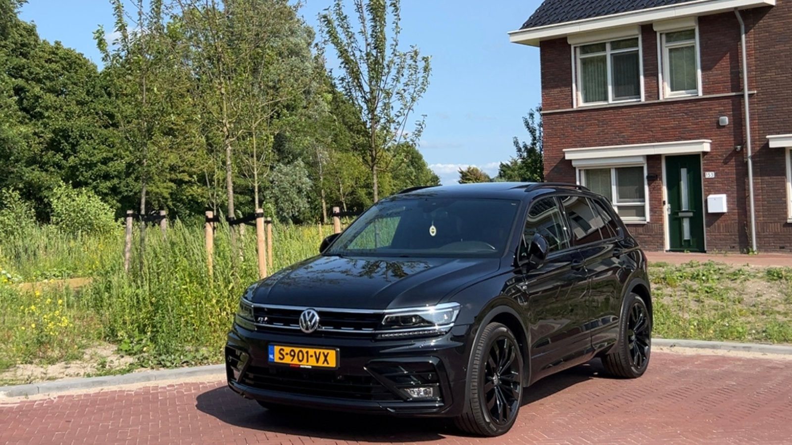 Volkswagen Tiguan 1.5 TSI 3x R-line Black style zwart 2020, Auto's, Volkswagen, Zwart, 4 cilinders, Zwart, Particulier