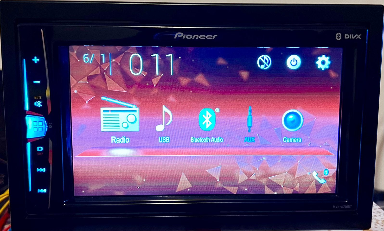 Pioneer AVH-280BT autoradio met Bluetooth&achteruitrijcamera, Ophalen of Verzenden, Zo goed als nieuw