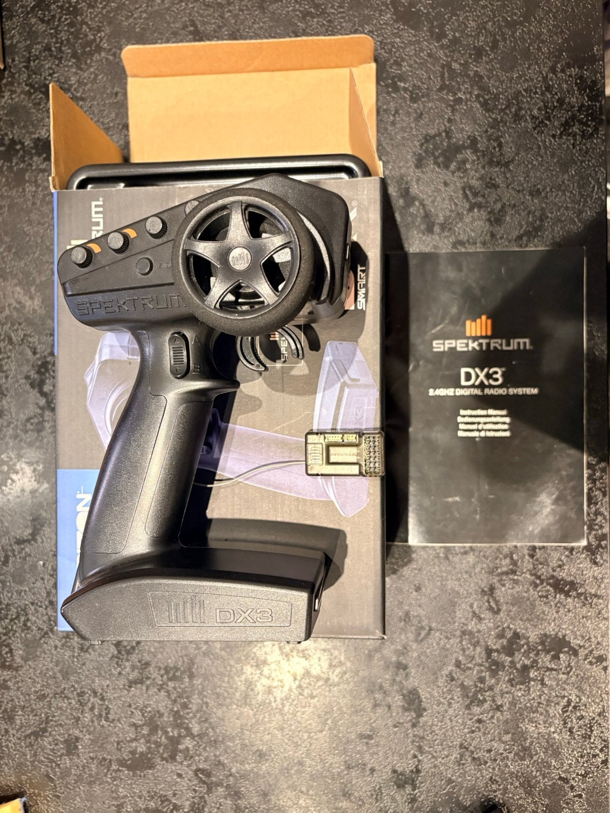 Spektrum DX3 + SR6100AT in doos, Ophalen of Verzenden, Zo goed als nieuw, Overige schalen, Onderdeel