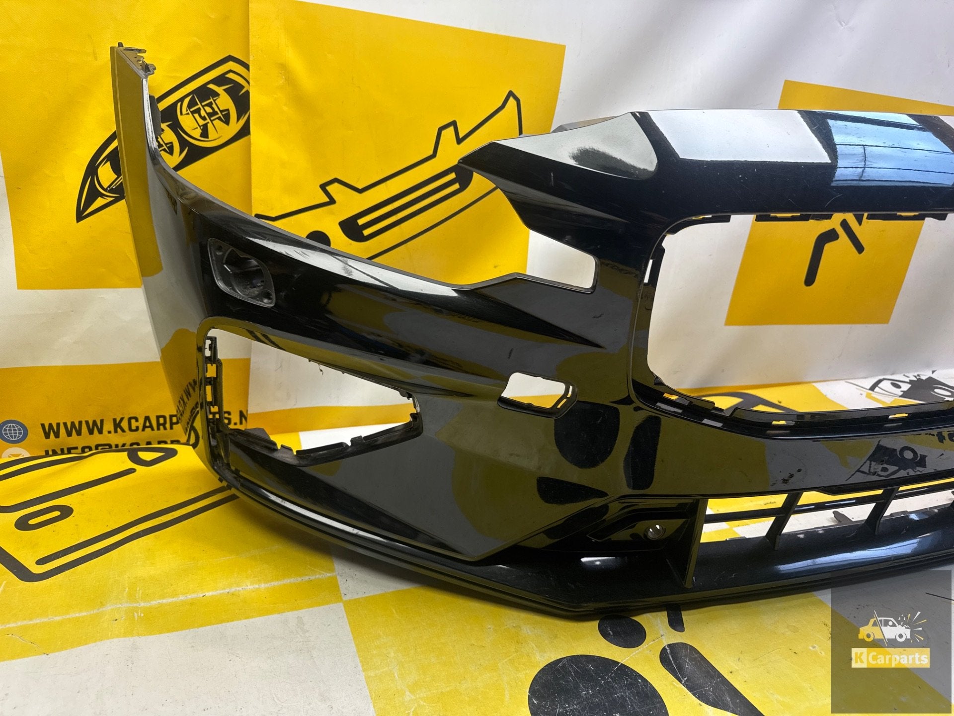 Voorbumper VOLVO V60S60 R-Design origineel 31690530, Gebruikt, Gunnar Engellaus vag 8
405 31  Gothenburg, SE, Voor, Info@volvocars.com