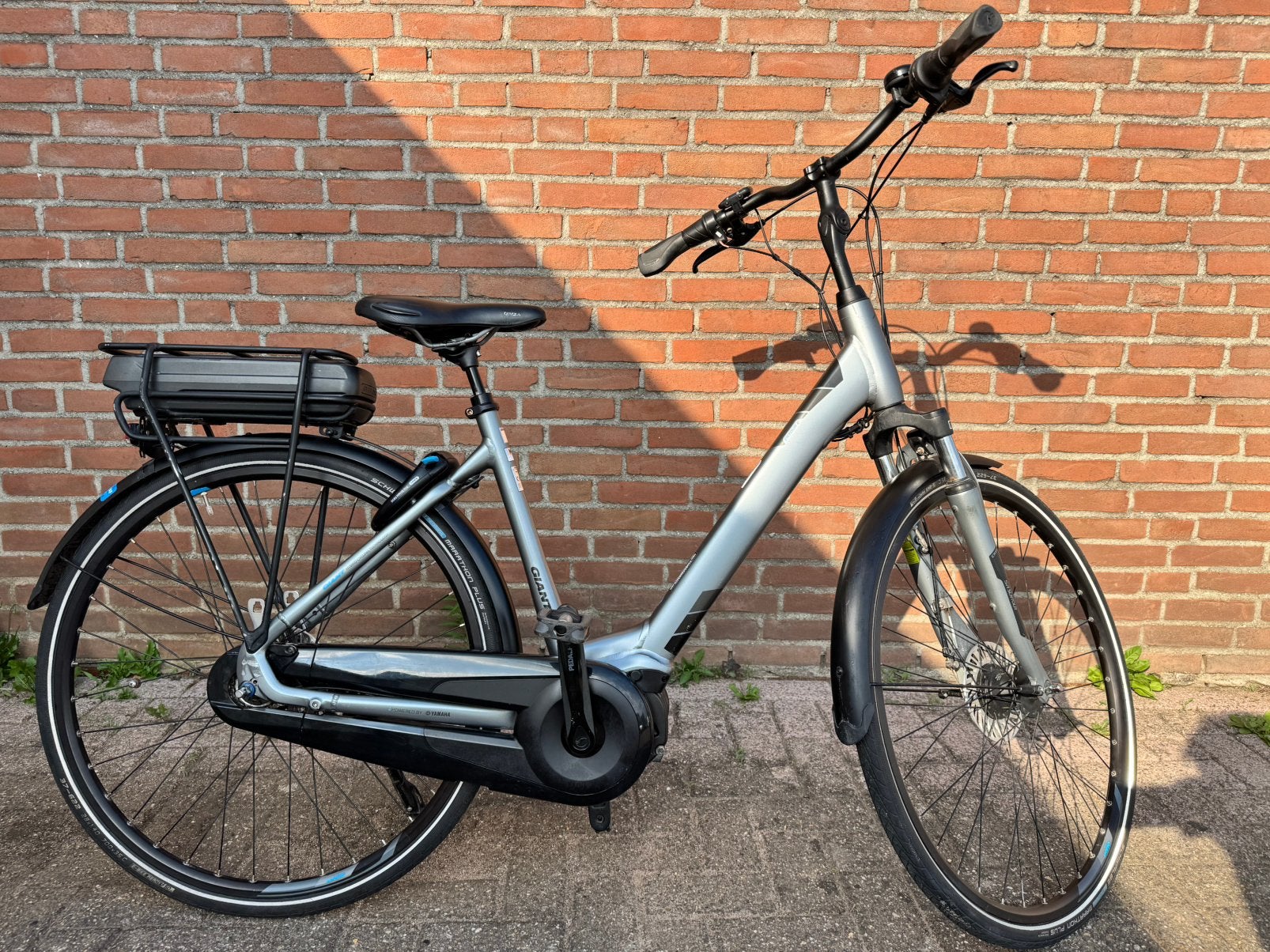 Gaint elektrische hybride fiets in mooie staat middenmotor, Fietsen en Brommers, Fietsen | Dames | Damesfietsen, Ophalen, Zo goed als nieuw