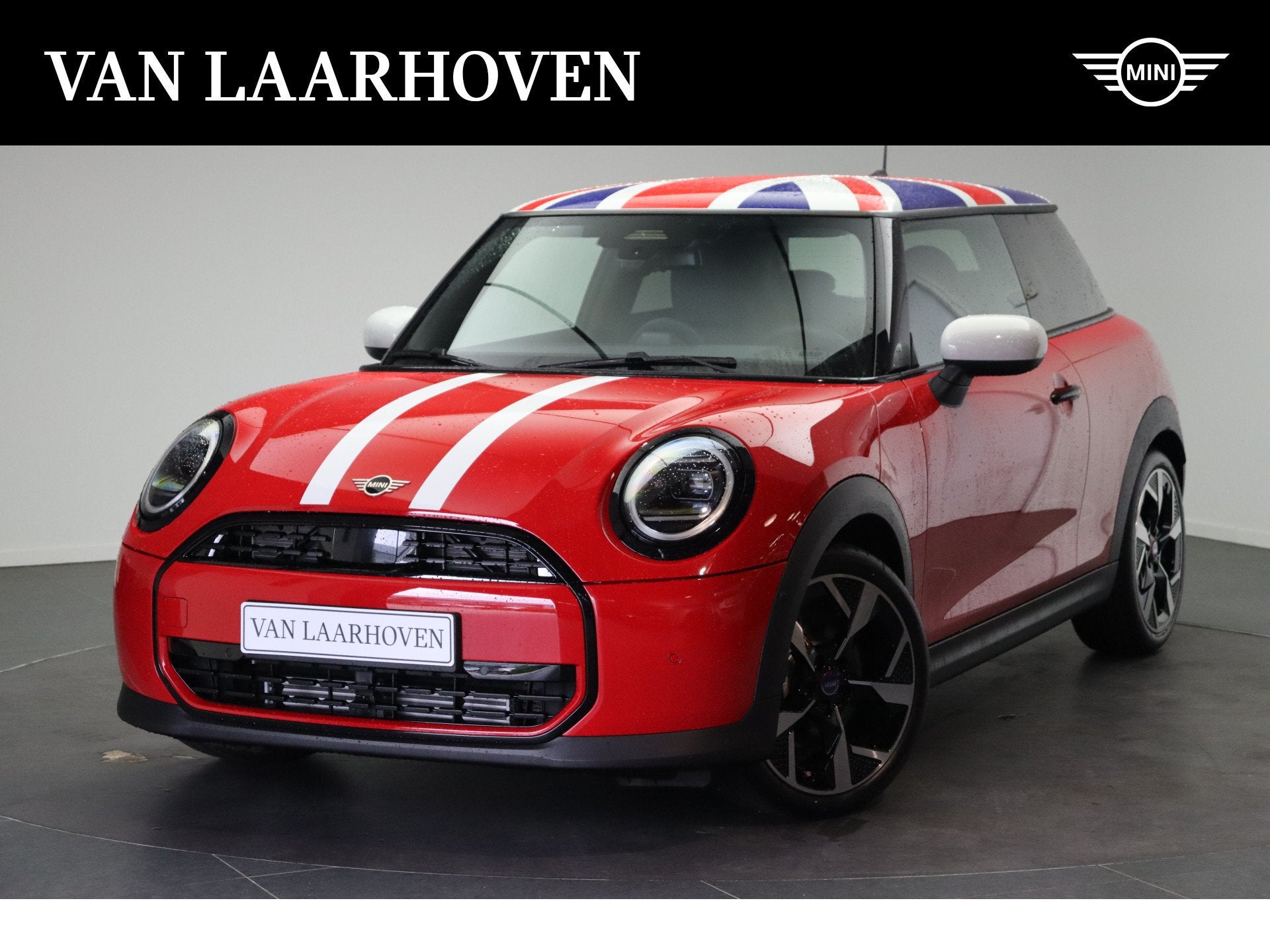 MINI Hatchback Cooper C Oxford Automaat / Head-Up / Comfort, Dealer onderhouden, Stof, Zwart, 156 pk