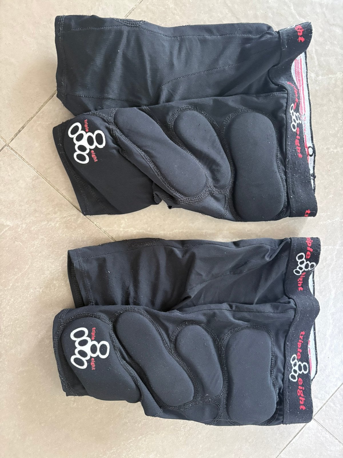 Bescherming/ crash pants broekjes Triple eight, Ophalen of Verzenden, Zo goed als nieuw, Helm of Bescherming