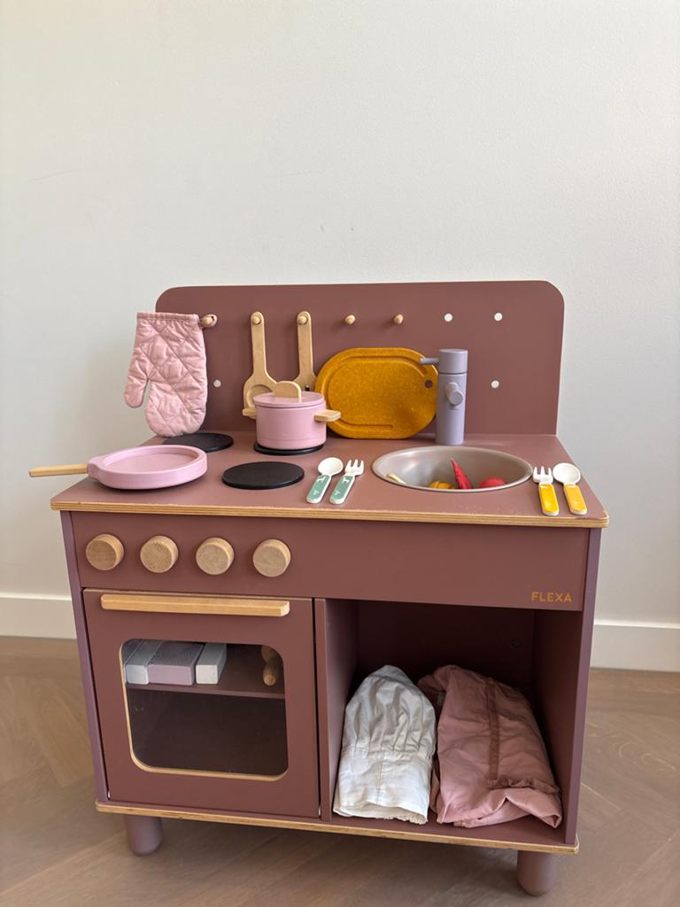 Flexa speelkeuken met accessoires en schort, Ophalen, Zo goed als nieuw