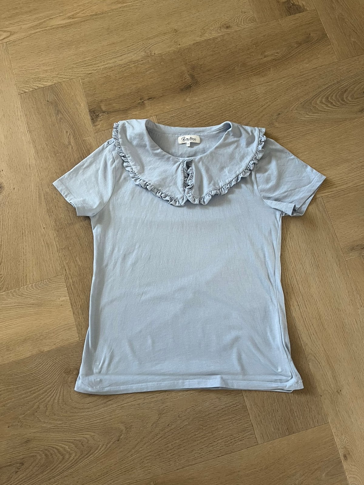 Leuk Bien Blue zomer shirt maat XS!, Blauw, Ophalen of Verzenden, Zo goed als nieuw, Korte mouw