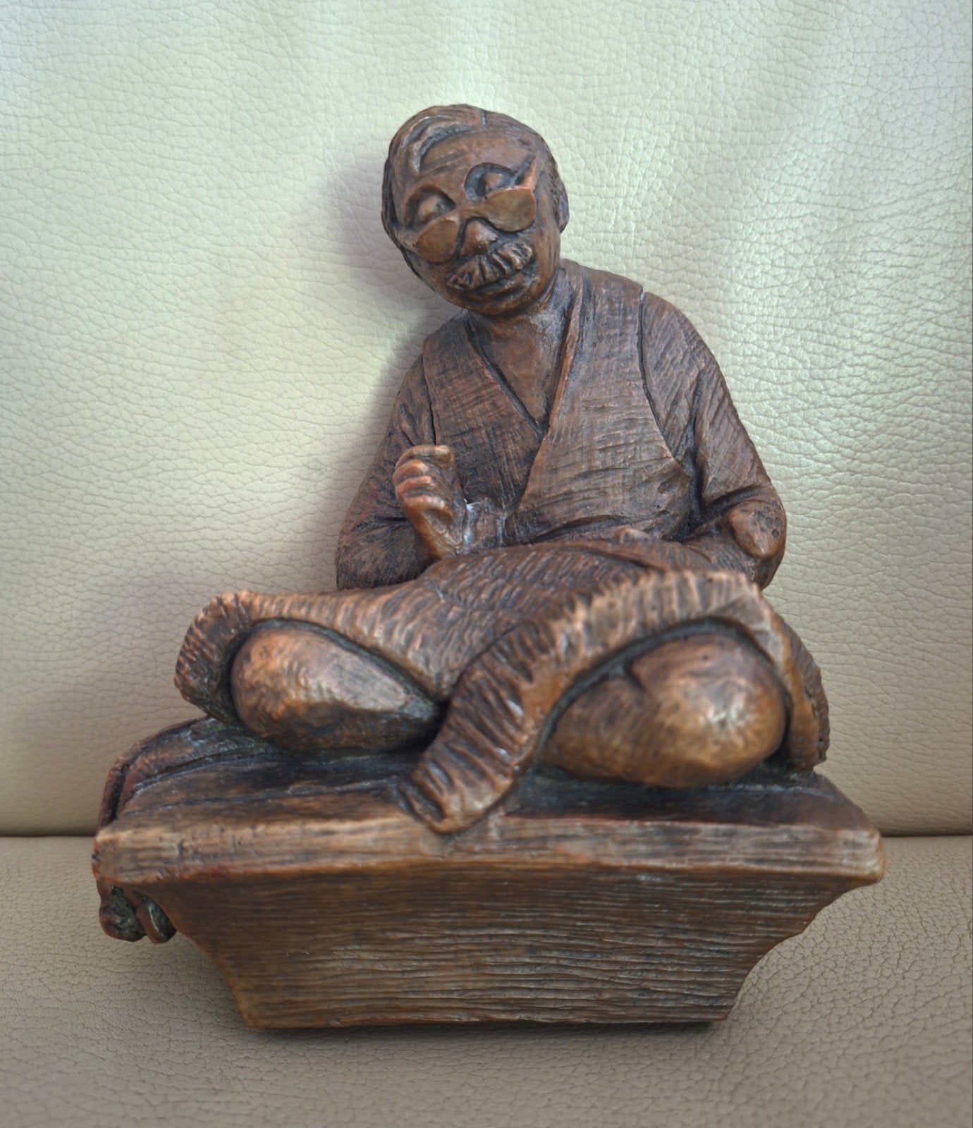 Antieke wanddecoratie, traditionele kleermaker, kunsthars., Ophalen of Verzenden